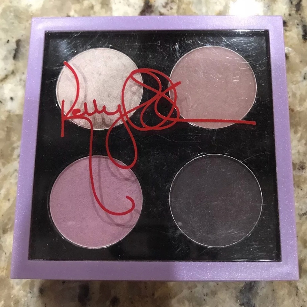 Mac kelly Osborne bloody brilliant eyeshadow quad!